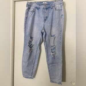 Rue21 Size 16 Light Blue Ripped Mom Jeans